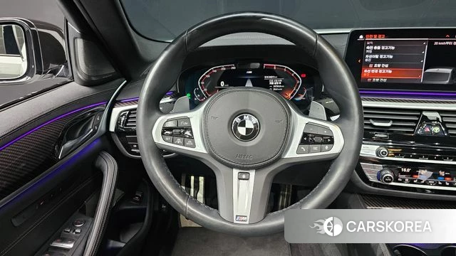 BMW 5 Series (G30) 2022 Белый из Кореи, фото 4