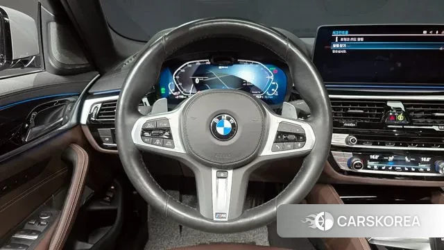 BMW 5 Series (G30) 2021 Серебристо-серый из Кореи, фото 4