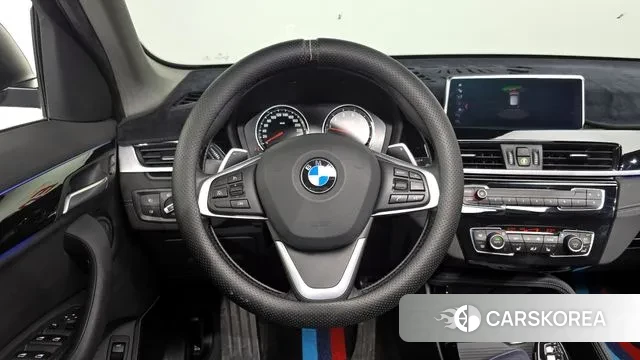 BMW X1 (F48) 2022 Черный из Кореи, фото 4