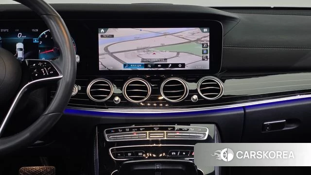 Mercedes-Benz E-Class W213 2021 Белый из Кореи, фото 4