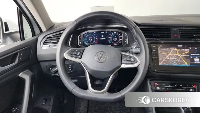 Volkswagen Tiguan second Generation 2024 Белый из Кореи, фото 4