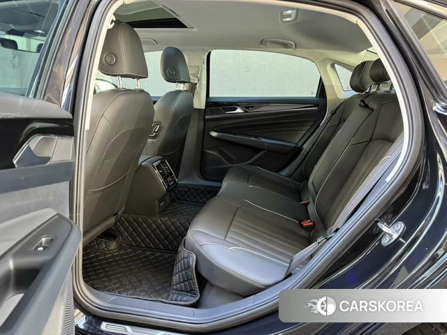 Volkswagen Passat 2022 Черный из Китая, фото 4