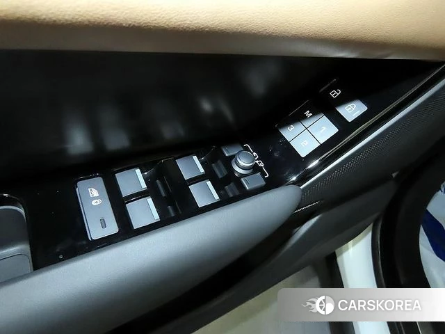 Land Rover Range Rover Velar 2024 Белый из Кореи, фото 4
