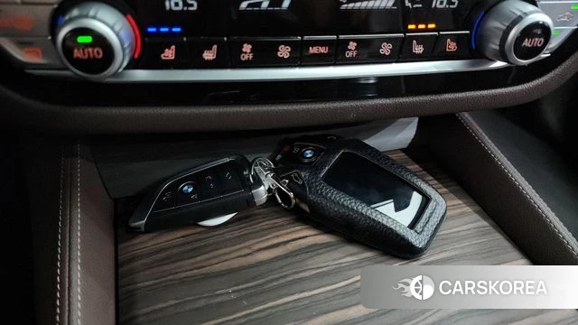BMW 5 Series (G30) 2020 Синий из Кореи, фото 4