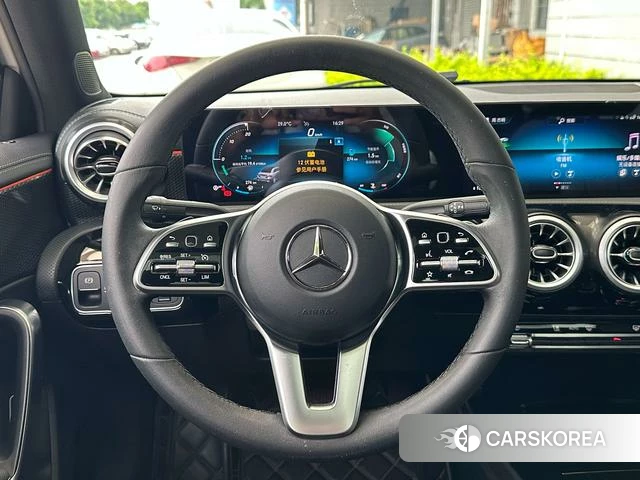 Mercedes-Benz Class A 2021 Белый из Китая, фото 4