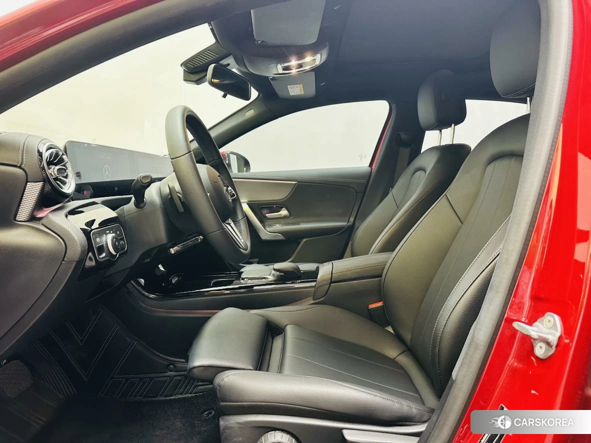 Mercedes-Benz Class A 2021 Красный из Китая, фото 4