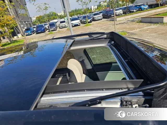 Kia Sportage 5th Generation Hybrid 2023 Белый из Кореи, фото 4