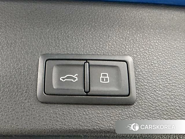 Audi Q2L 2023 Синий из Китая, фото 4