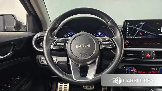 Kia The New K3 2nd generation 2023 Белый из Кореи, фото 4