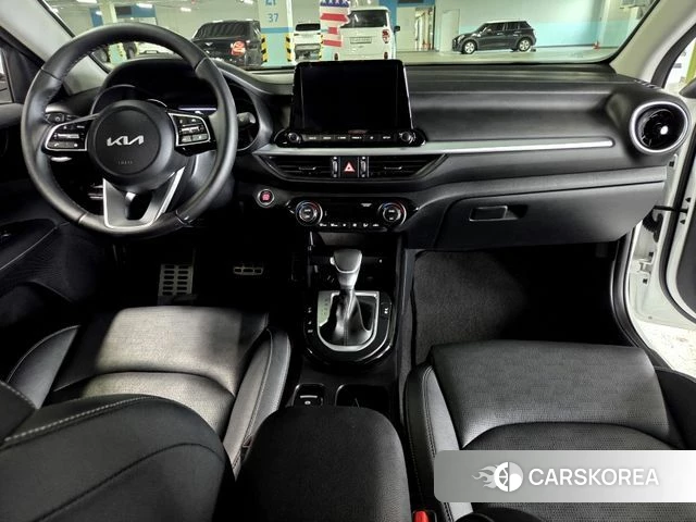 Kia The New K3 2nd generation 2022 Белый из Кореи, фото 4