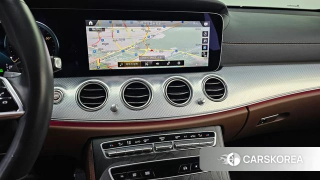 Mercedes-Benz E-Class W213 2021 Белый из Кореи, фото 4