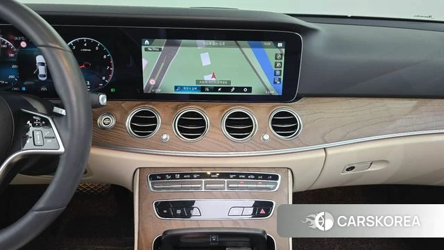 Mercedes-Benz E-Class W213 2023 Белый из Кореи, фото 4