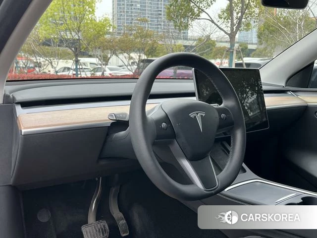 Tesla Model Y 2023 Черный из Китая, фото 4