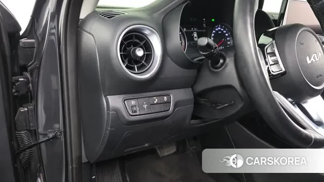 Kia The New K3 2nd generation 2022 Серый из Кореи, фото 4