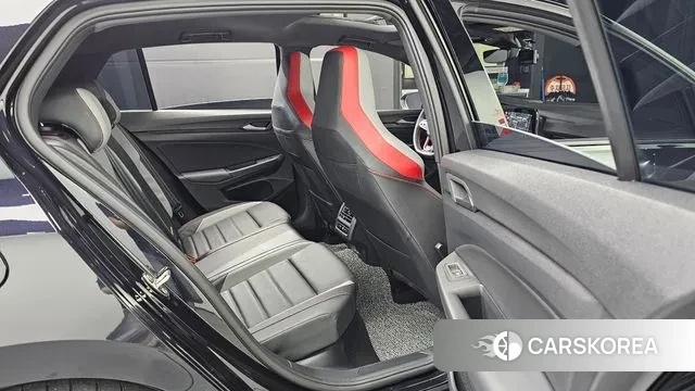 Volkswagen Golf 8th Generation 2023 Черный из Кореи, фото 4