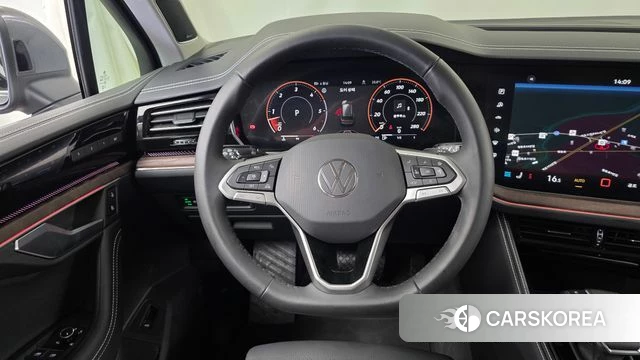 Volkswagen Touareg 3rd generation 2025 Серый из Кореи, фото 4