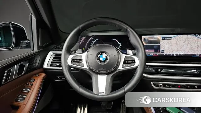 BMW X5 (G05) 2023 Светло-серебряный цвет из Кореи, фото 4