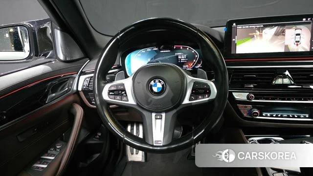 BMW 5 Series (G30) 2022 Белый из Кореи, фото 4