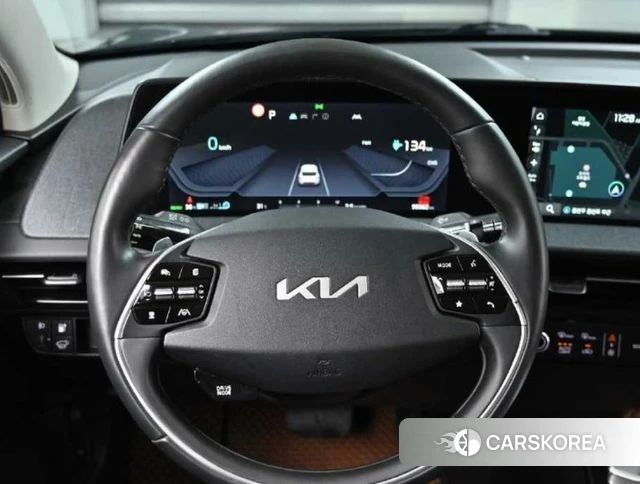 Kia EV6 2021 Черный из Кореи, фото 4