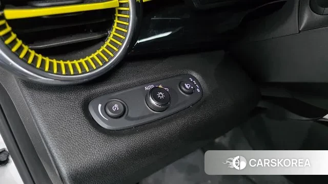 Chevrolet (GM Daewoo) Trax Crossover 2023 Белый из Кореи, фото 4