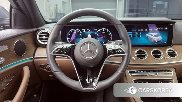 Mercedes-Benz E-Class W213 2022 Серебристо-серый из Кореи, фото 4