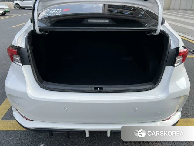 Toyota Corolla 2022 Белый из Китая, фото 4