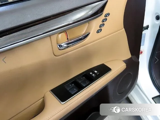 Lexus New ES300h 2018 Белый из Кореи, фото 4