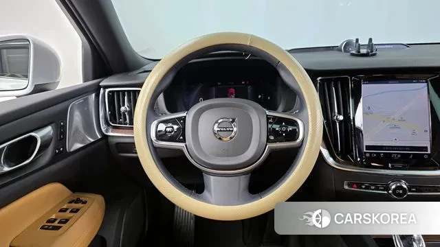 Volvo V60 Cross-Country 2nd Generation 2023 Белый из Кореи, фото 4