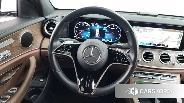 Mercedes-Benz E-Class W213 2022 Белый из Кореи, фото 4