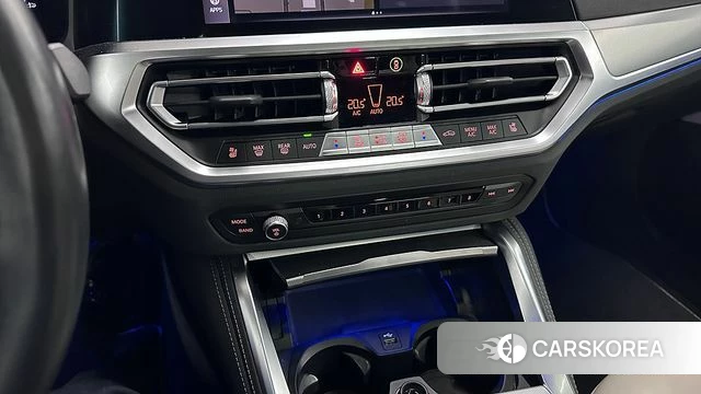 BMW 4 Series (G22) 2021 Темно-зеленый из Кореи, фото 4