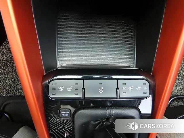 Kia Stonic 2018 Белый из Кореи, фото 4