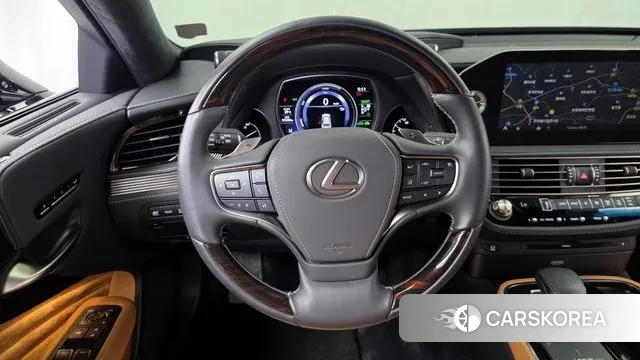 Lexus LS500h 5th generation 2022 Черный из Кореи, фото 4