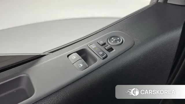 Hyundai Staria 2025 Серебряный из Кореи, фото 4