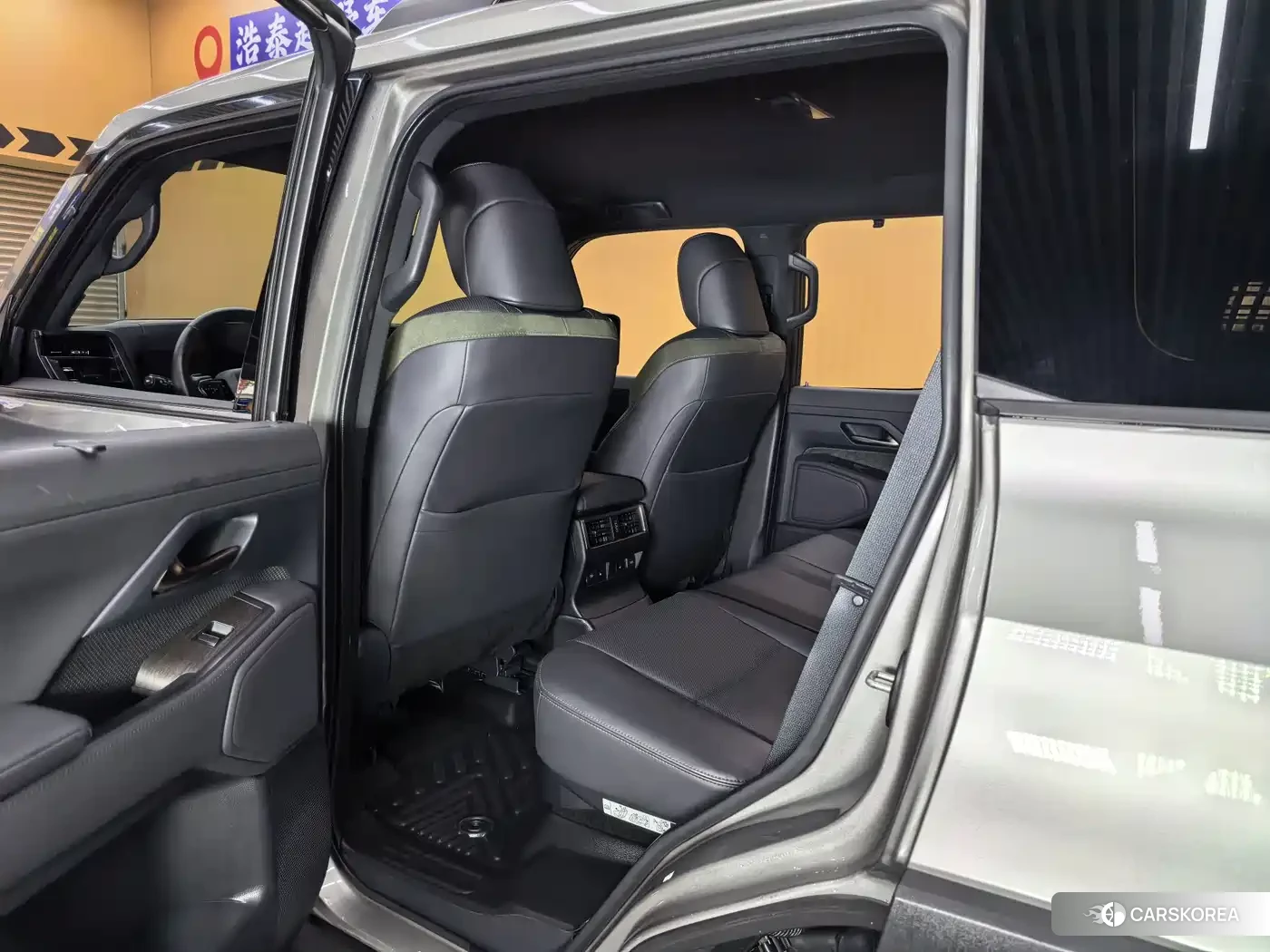Lexus GX 2024 Silver/gray из Китая, фото 4