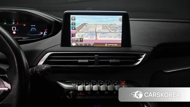 Peugeot 5008 second generation 2018 Белый из Кореи, фото 4