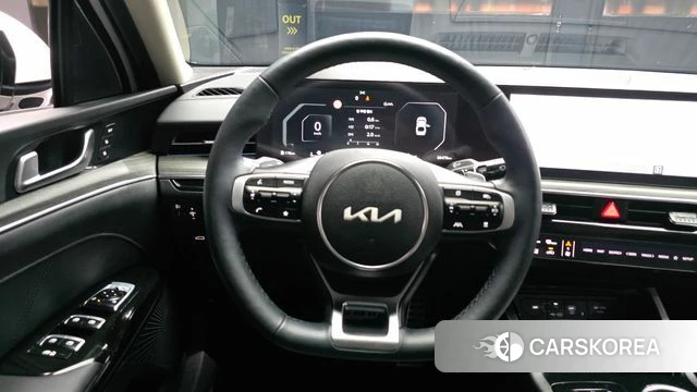 Kia The New K5 3rd generation 2024 Белый из Кореи, фото 4