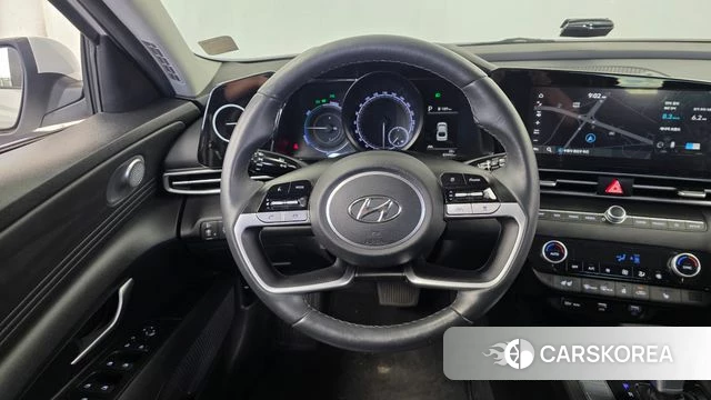 Hyundai Avante Hybrid (CN7) 2022 Белый из Кореи, фото 4