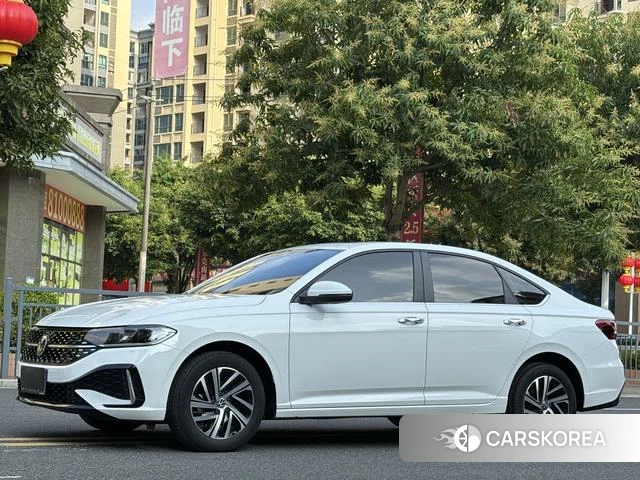 Volkswagen Lavida 2025 Белый из Китая, фото 4