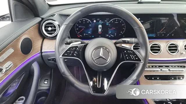 Mercedes-Benz E-Class W213 2022 Белый из Кореи, фото 4