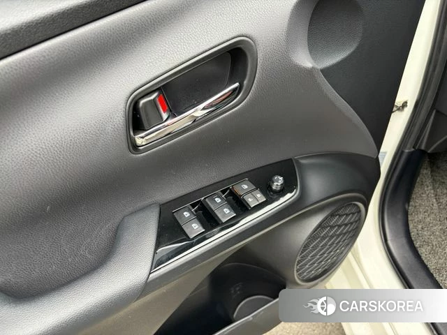 Toyota Prius 4th Generation 2018 Белый из Кореи, фото 4