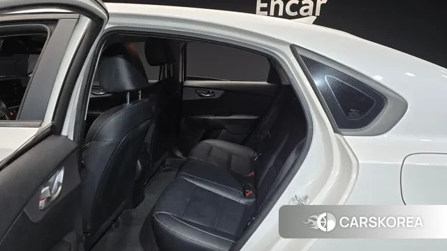 Kia The New K3 2nd generation 2021 Белый из Кореи, фото 4