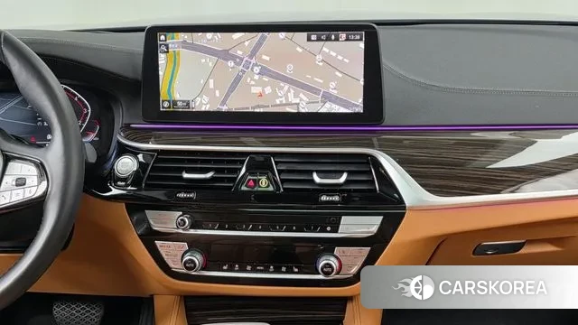 BMW 5 Series (G30) 2022 Черный из Кореи, фото 4