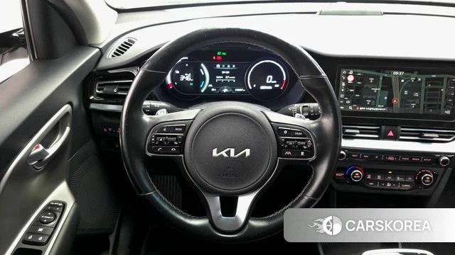 Kia Niro Plus 2022 Белый из Кореи, фото 4