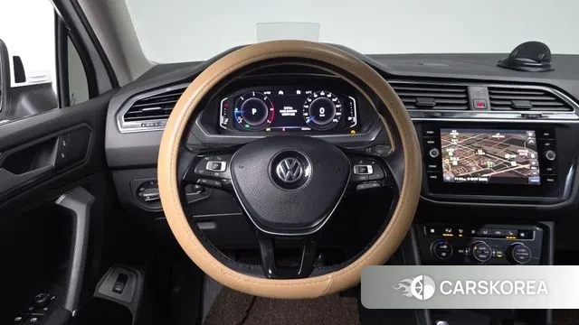 Volkswagen Tiguan Allspace 2020 Белый из Кореи, фото 4