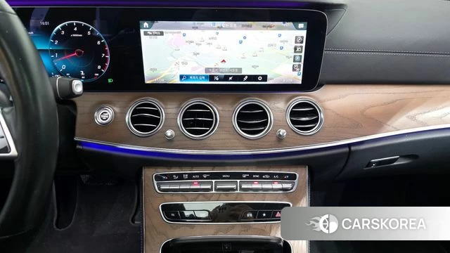 Mercedes-Benz E-Class W213 2020 Черный из Кореи, фото 4