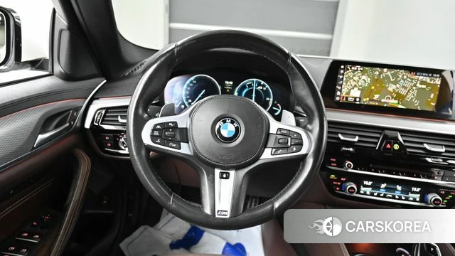 BMW 5 Series (G30) 2019 Белый из Кореи, фото 4