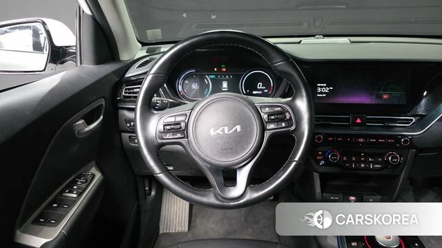 Kia Niro Plus 2022 Белый из Кореи, фото 4