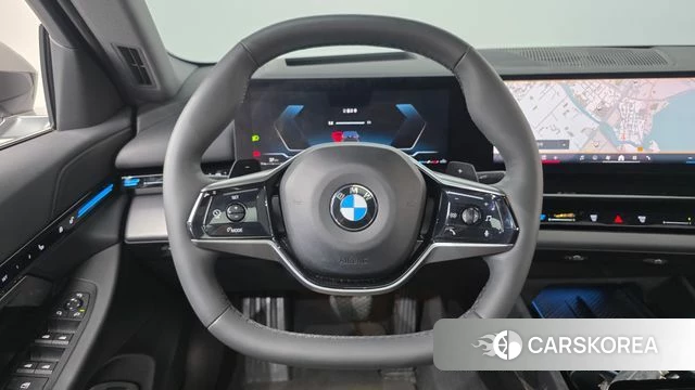 BMW 5 Series (G60) 2024 Серый из Кореи, фото 4