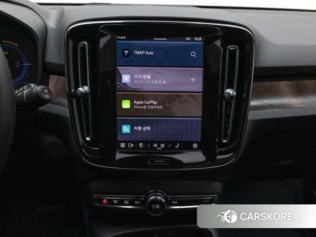 Volvo XC40 Richards 2024 Белый из Кореи, фото 4