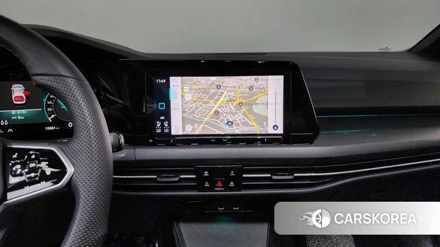 Volkswagen Golf 8th Generation 2024 Белый из Кореи, фото 4